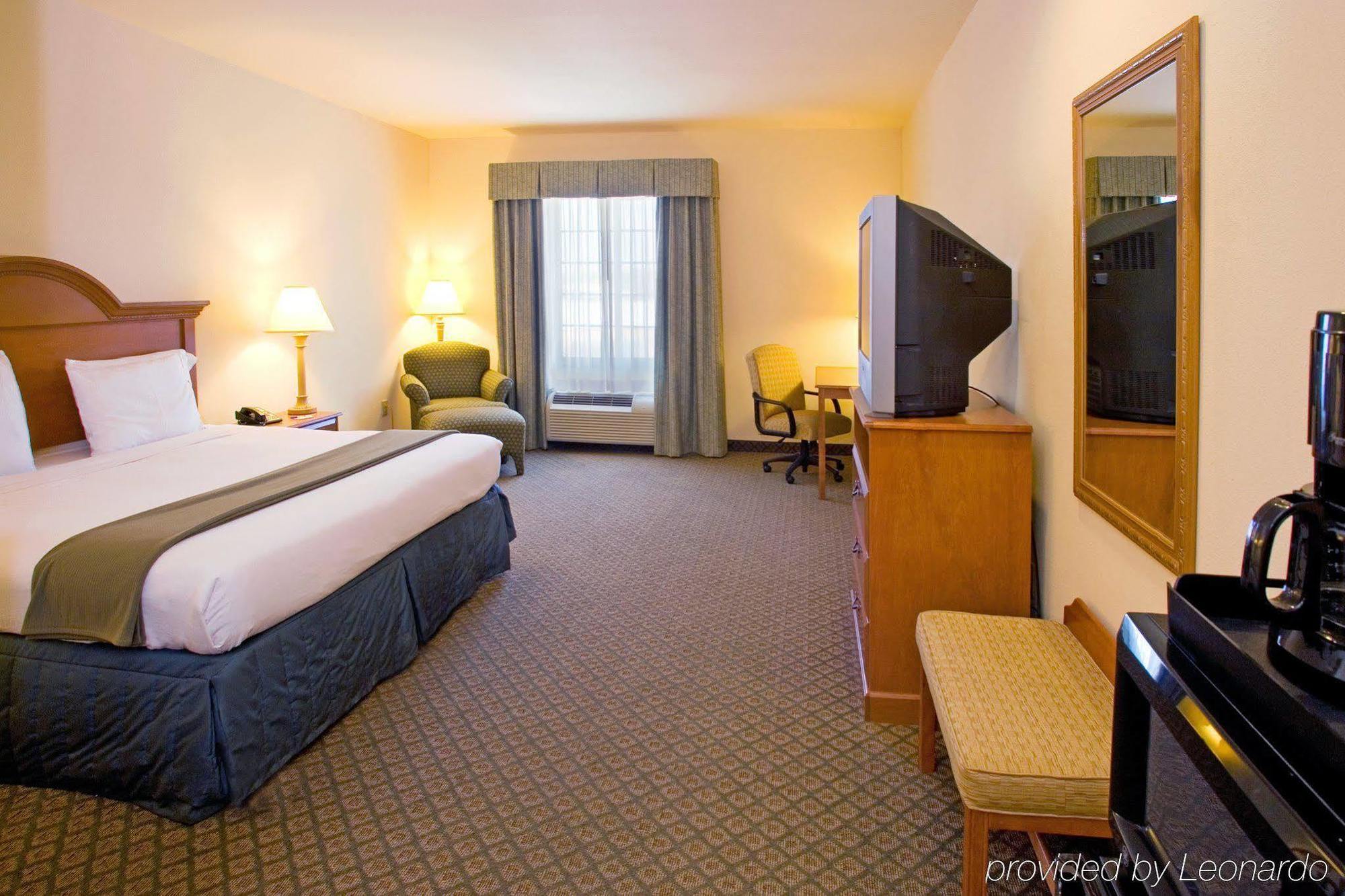 Holiday Inn Express Hotel & Suites Rio Grande City, An Ihg Hotel Zimmer foto